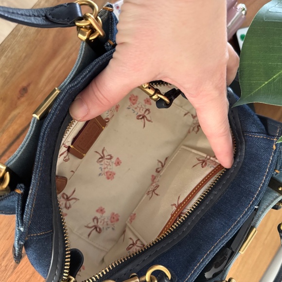 Coach denim bag - Picture 4 of 9